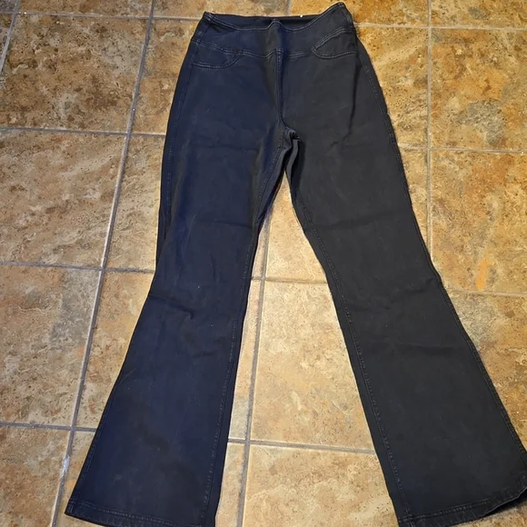 Black American Eagle Pull On Jeans - Picture 3 of 6